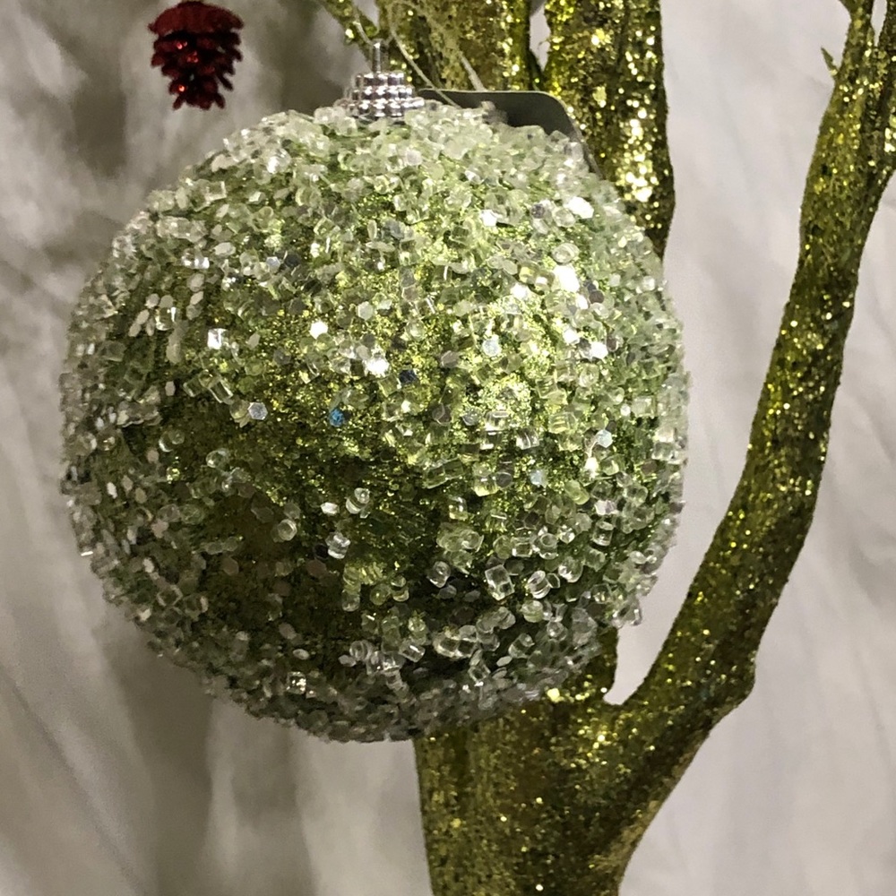 RAZ green icy glitter ball